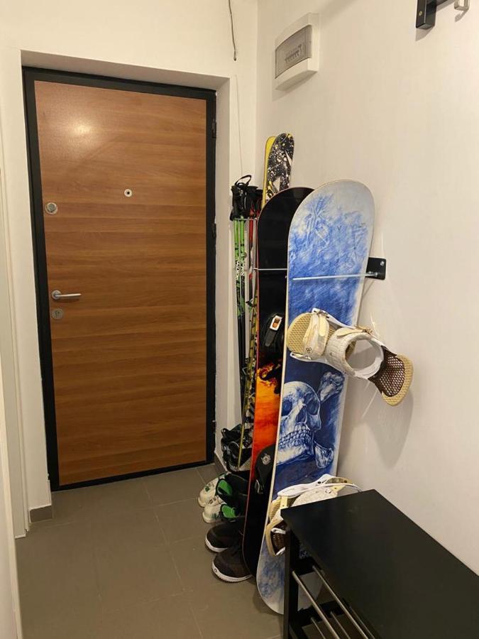 Apartament La Momo Lupeni  Zewnętrze zdjęcie